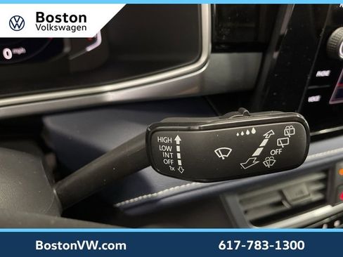 New 2026 Volkswagen Taos SEL image 13