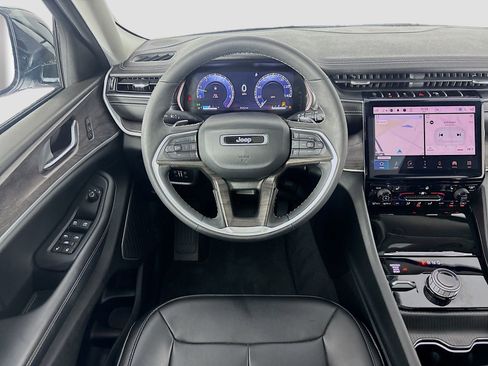 Used 2024 Jeep Grand Cherokee L Limited AWD/4WD image 24