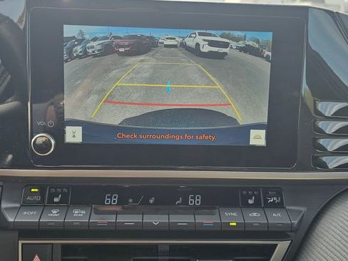 Used 2025 Toyota Camry SE w/ Convenience Package AWD/4WD image 18