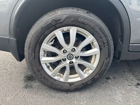Certified 2019 Nissan Rogue SV AWD/4WD image 9