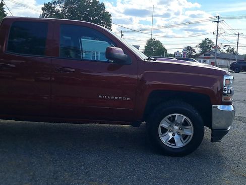 Used 2017 Chevrolet Silverado 1500 LT w/ All Star Edition AWD/4WD image 22