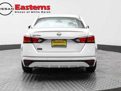 Used 2025 Nissan Altima 2.5 SV FWD image 6