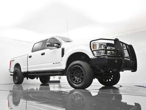 Used 2019 Ford F250 XLT AWD/4WD image 37