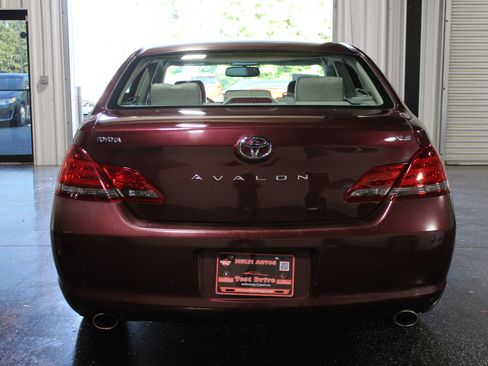 Used 2008 Toyota Avalon XLS FWD image 4