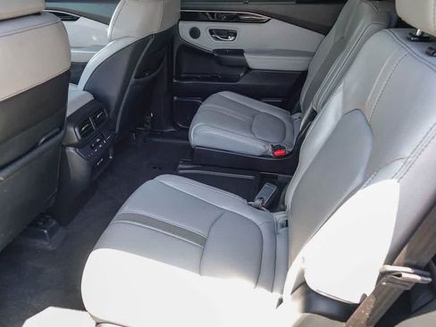 Used 2024 Honda Pilot EX-L image 17