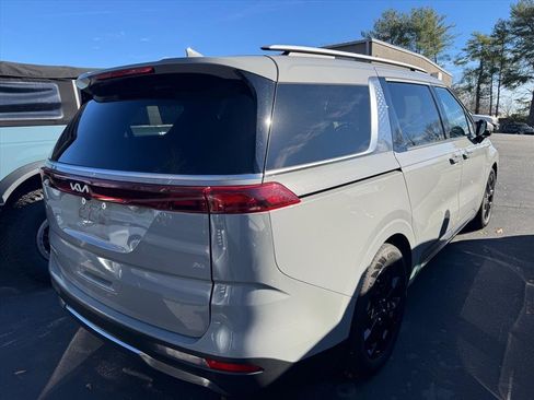 Certified 2024 Kia Carnival SX image 4