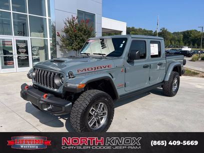 Used 2025 Jeep Gladiator Mojave w/ Convenience Group
