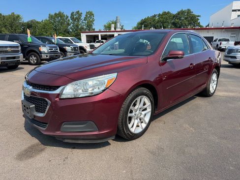 Used 2015 Chevrolet Malibu LT FWD image 1