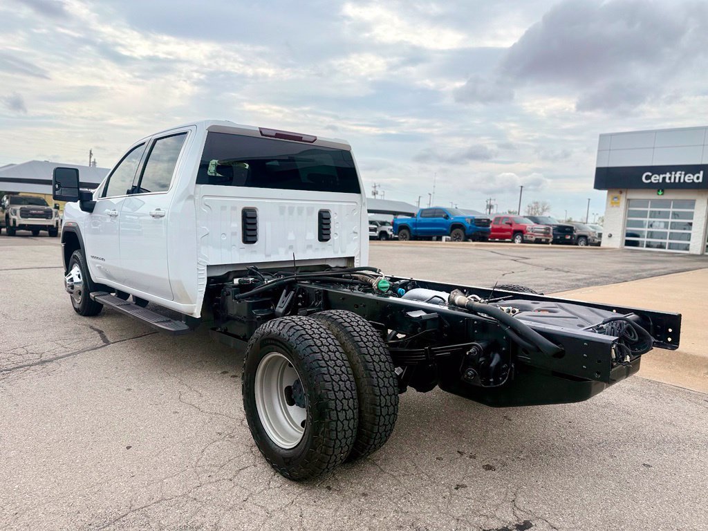Used 2022 GMC Sierra 3500 SLE w/ SLE Convenience Package AWD/4WD image 6