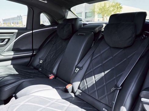 Used 2021 Mercedes-Benz Maybach S 580 4MATIC image 45