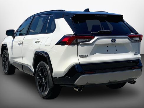 Used 2022 Toyota RAV4 XSE w/ XSE Grade Weather Package AWD/4WD image 13