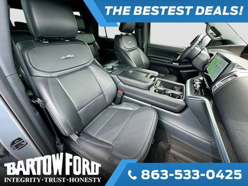 Used 2025 Ford Expedition Max Platinum w/ Stealth Performance Package image 30