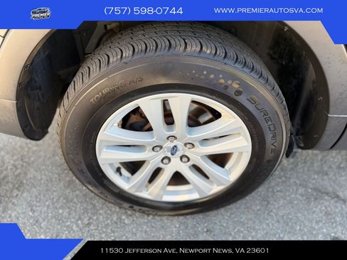 Used 2018 Ford Explorer XLT w/ Equipment Group 202A AWD/4WD image 12
