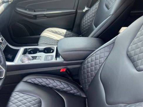 Used 2023 Ford Edge Titanium AWD/4WD image 15