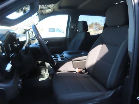 Used 2022 Chevrolet Silverado 1500 LT w/ Diesel Off-Road Package AWD/4WD image 19