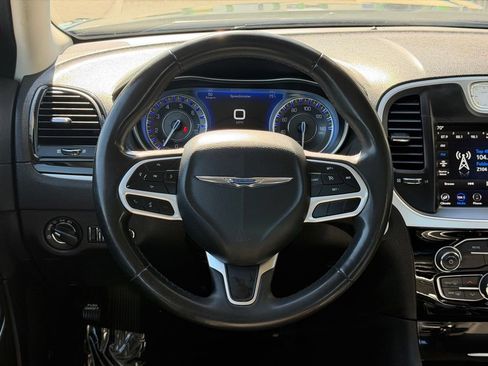 Used 2023 Chrysler 300 Touring w/ Sport Appearance Package RWD image 17