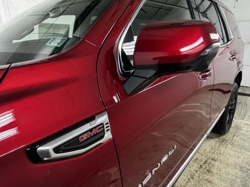 New 2026 GMC Yukon Denali w/ Sun & Power Step Package image 12