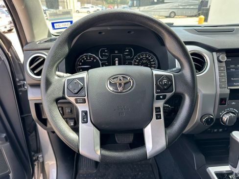 Used 2020 Toyota Tundra SR5 w/ SR5 Upgrade Package AWD/4WD image 10