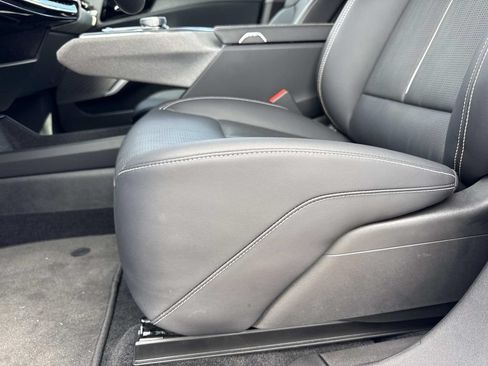 New 2025 Cadillac Optiq Luxury 2 AWD/4WD image 20