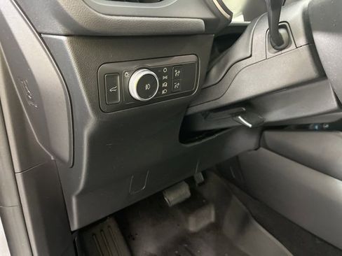 Used 2022 Ford Escape SEL w/ Technology Package image 28