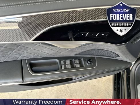 Used 2024 Audi S8 AWD/4WD image 11