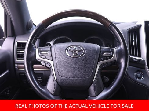 Certified 2019 Toyota Land Cruiser w/ Four Season Floor Mat Package AWD/4WD image 14