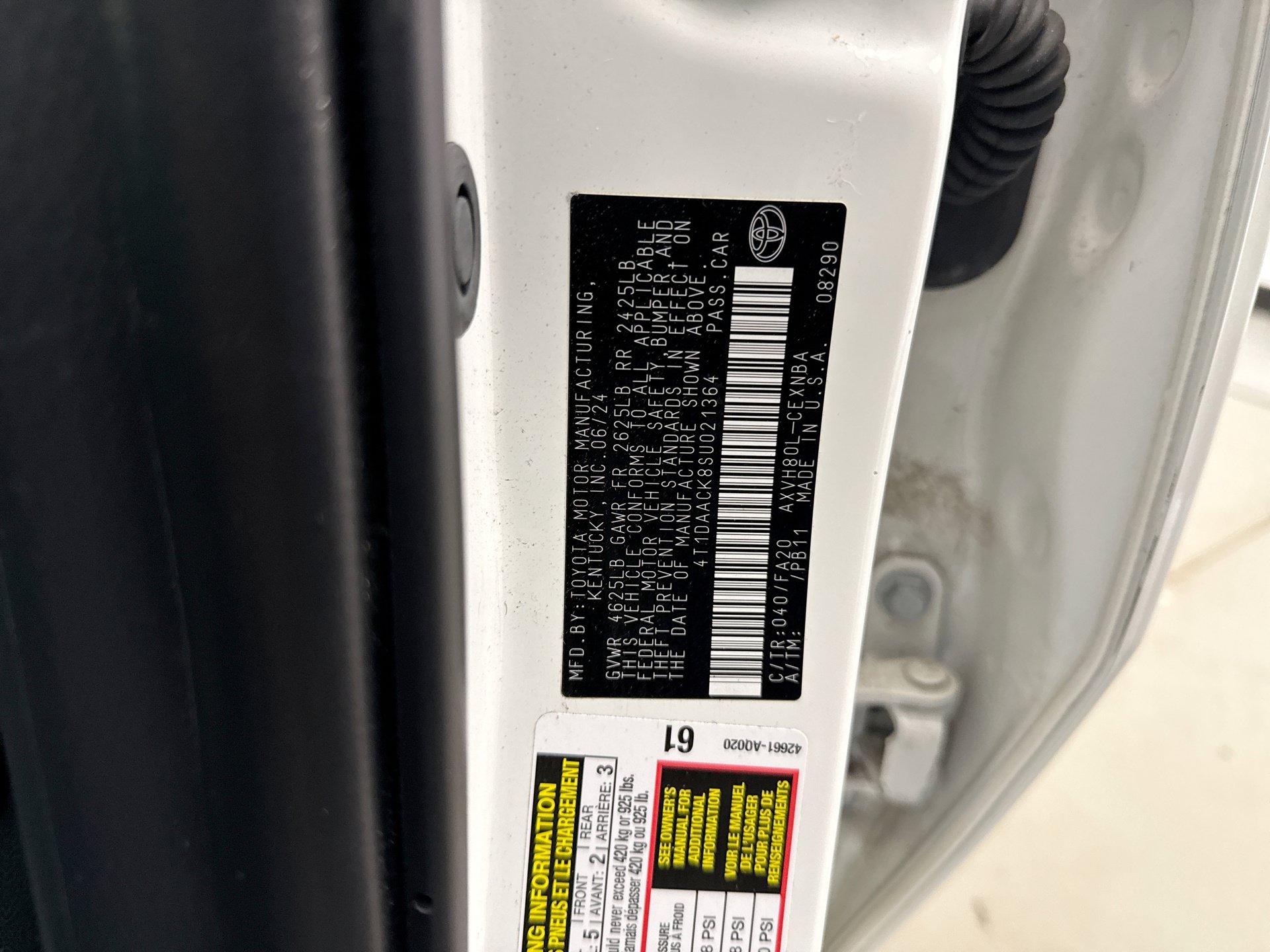 Used 2025 Toyota Camry LE FWD image 11