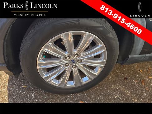 Used 2022 Ford Explorer Limited w/ Limited Technology Package image 8