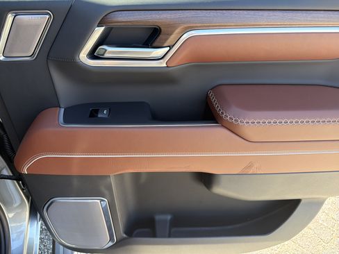 New 2026 GMC Sierra 1500 Denali Ultimate AWD/4WD image 17