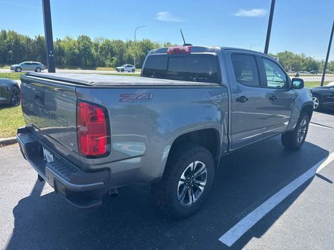Used 2022 Chevrolet Colorado Z71 AWD/4WD image 6