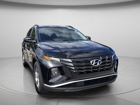 Used 2023 Hyundai Tucson SEL FWD image 4