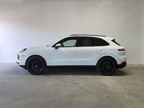 New 2026 Porsche Cayenne AWD/4WD image 2