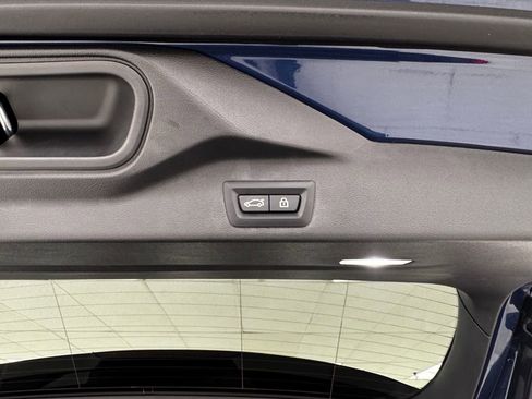 Used 2023 BMW X5 M50i w/ Executive Package image 38