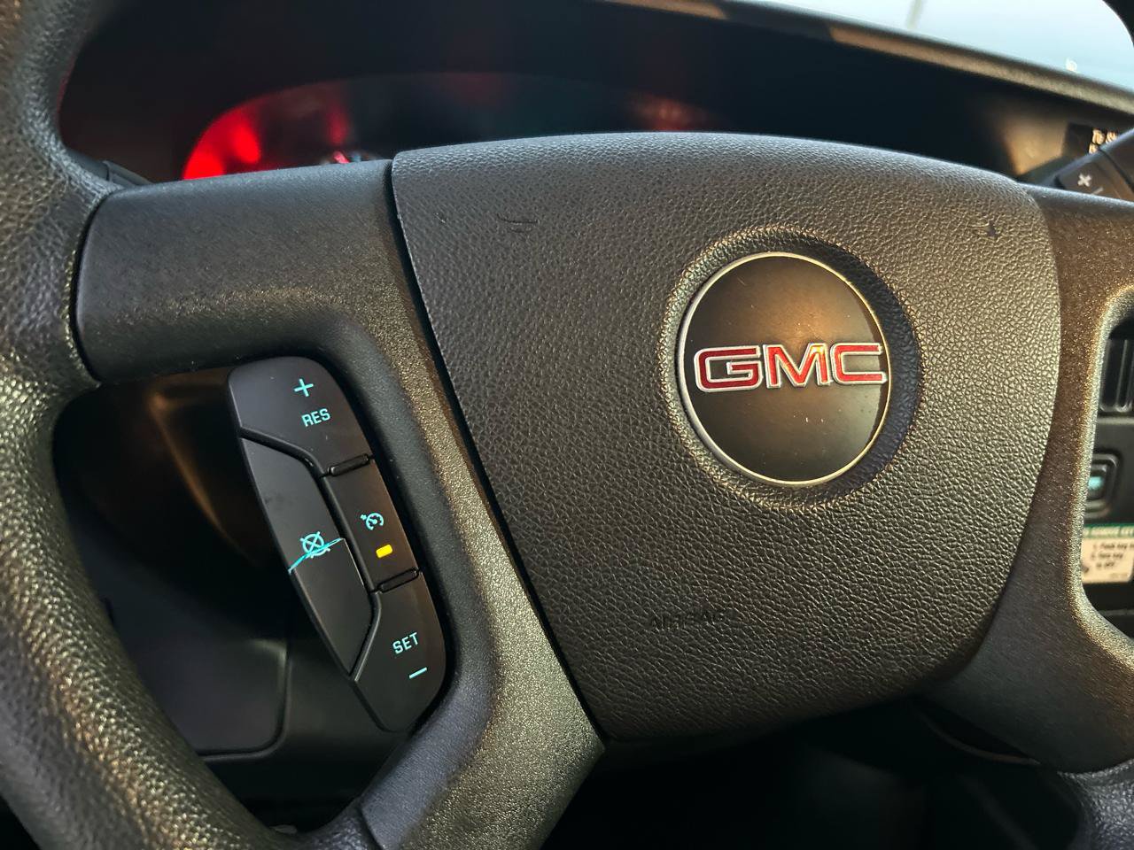 Used 2022 GMC Savana 2500 w/ Driver Convenience Package RWD image 21