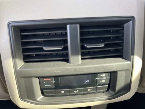 Used 2023 Volkswagen Atlas SE FWD image 16
