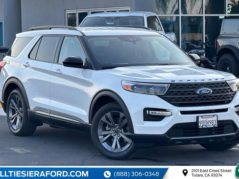 Used 2022 Ford Explorer XLT w/ Equipment Group 202A image 1