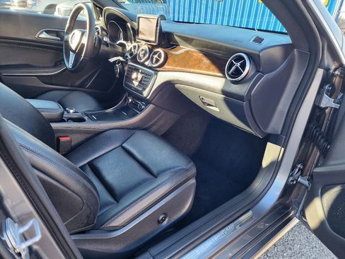 Used 2014 Mercedes-Benz CLA 250 4MATIC image 28