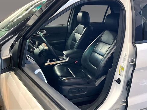 Used 2014 Ford Explorer XLT w/ Equipment Group 202A image 14