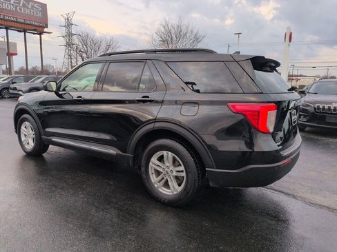 Used 2020 Ford Explorer XLT w/ Comfort Package image 3