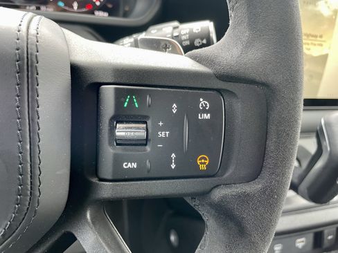 Used 2024 Land Rover Defender 90 Carpathian Edition AWD/4WD image 22