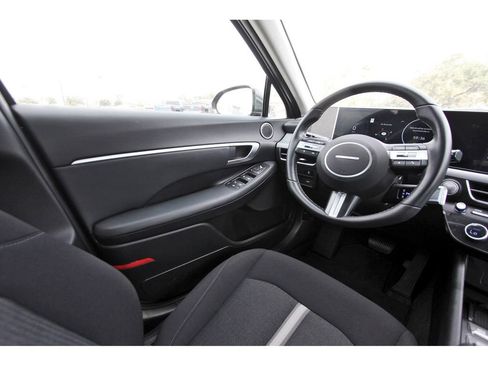 Used 2025 Hyundai Sonata SEL FWD image 9