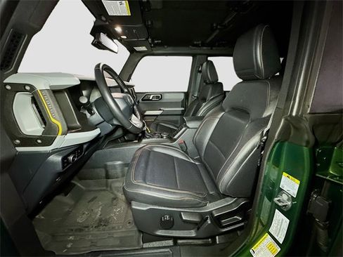 Certified 2023 Ford Bronco Badlands w/ Sasquatch Package image 17