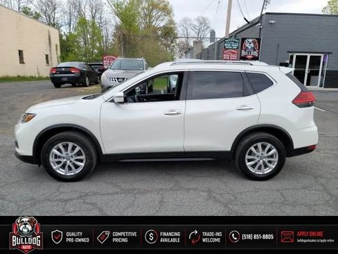 Used 2017 Nissan Rogue SV AWD/4WD image 9