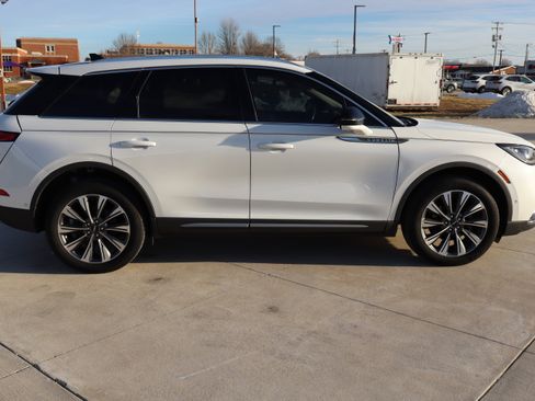 Used 2021 Lincoln Corsair Reserve w/ Equipment Group 201A image 4