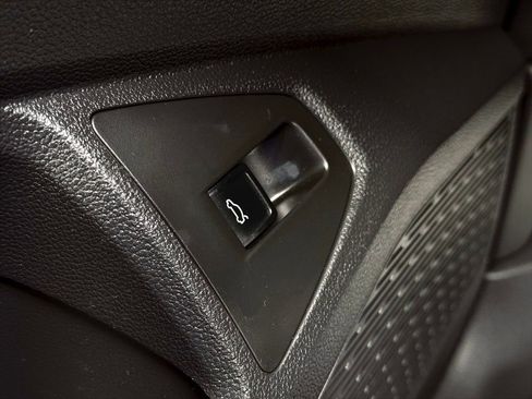 Used 2025 Volkswagen Jetta SE image 14