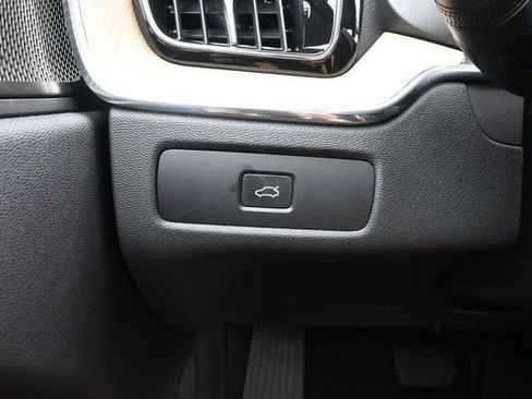 New 2026 Volvo XC60 B5 Plus w/ Climate Package AWD/4WD image 30