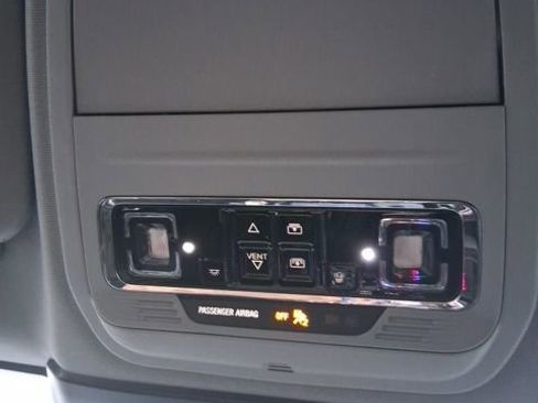 Used 2021 Lincoln Corsair Reserve w/ Equipment Group 201A image 31