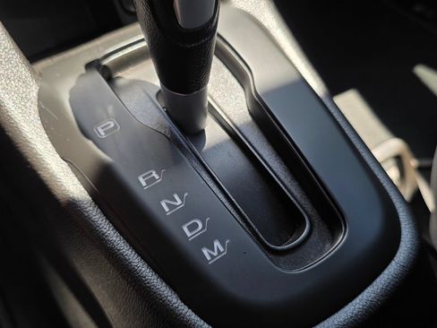 Used 2018 Chevrolet Sonic LS FWD image 35