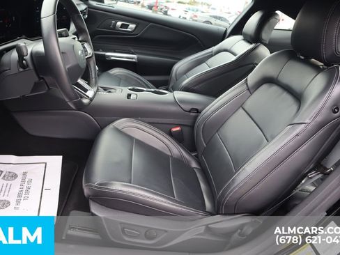 Used 2025 Ford Mustang Premium image 10