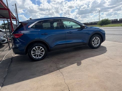 Used 2022 Ford Escape SE FWD image 14